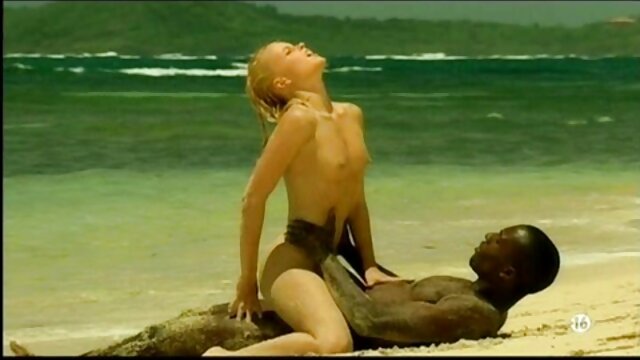 दुई सींग र slutty MILF संग तीन गुदा सेक्स