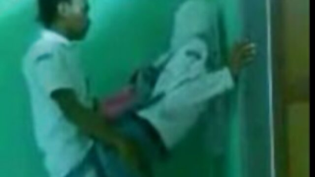 सामी रोड्स र एलेक्सा लिन जस्ता तातो चल्लाहरूसँग हट लेस्बियन थ्रीसम